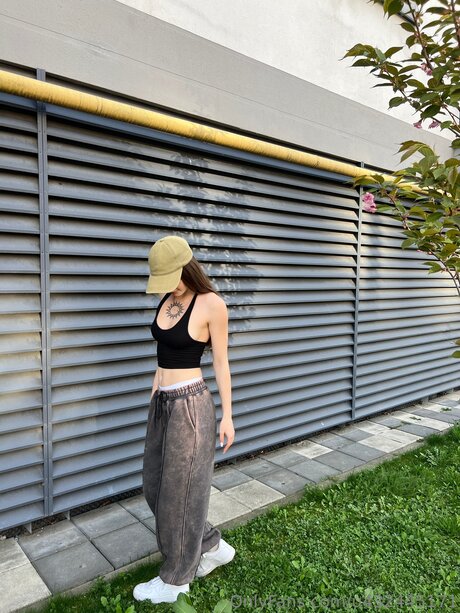 Liyaanderson perfect actress images