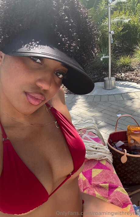 Roamingwithreyna pornstar pretty images