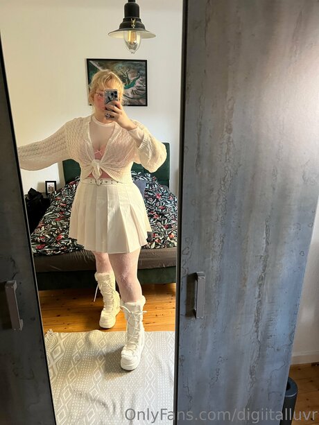 Urfavegirluwu art star pics