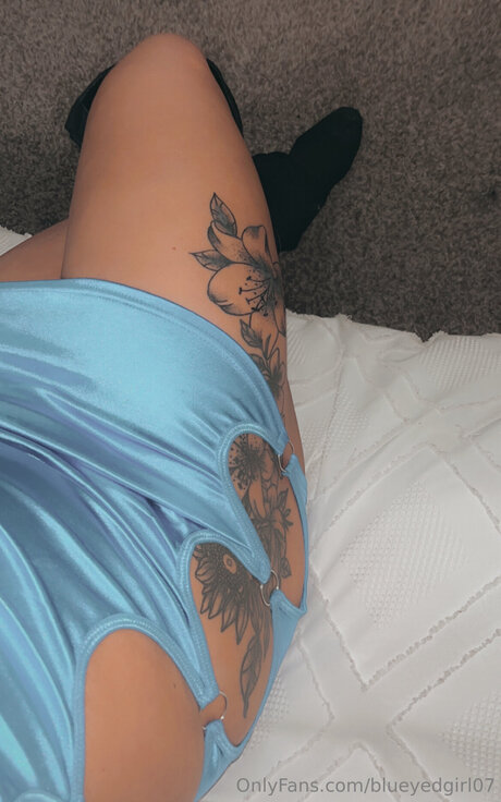 Blueyedgirl07 model adult pics