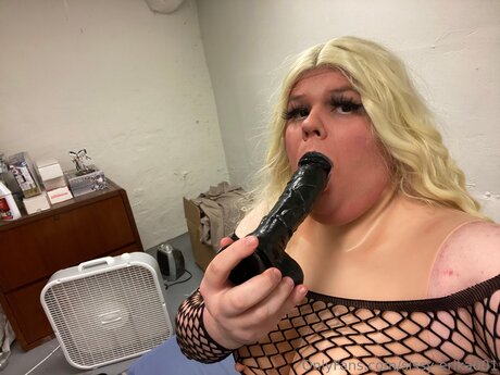 busty redhead onlyfans hot nude pic