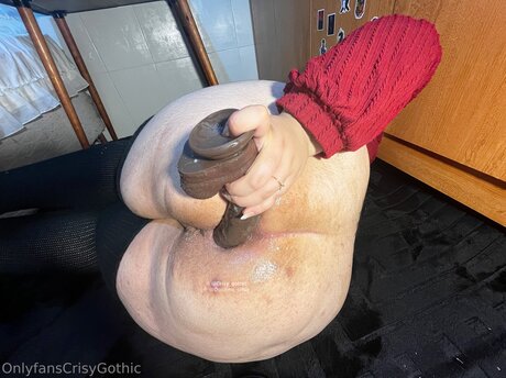 Crisy Gothic model nude gallery