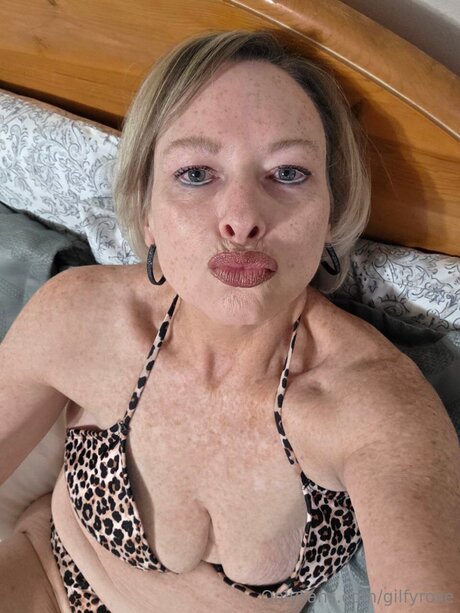 Gilfyrose star xxx photos