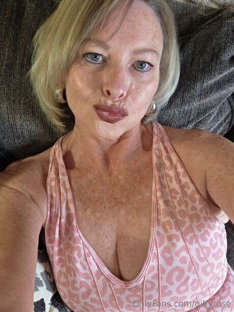 Gilfyrose model nudes picture