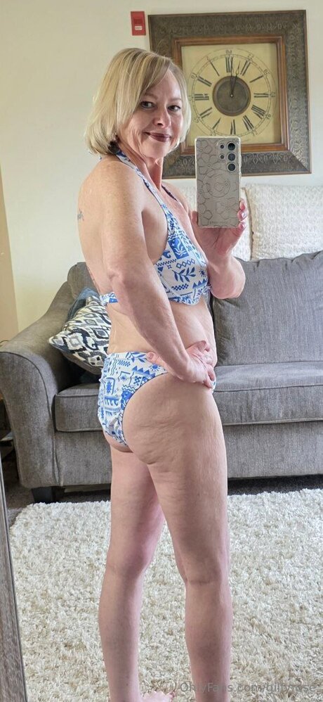 Gilfyrose model pornographic photo