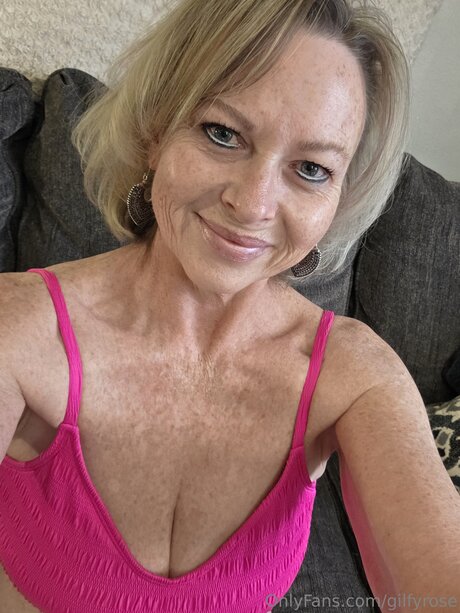 Gilfyrose model hot gallery