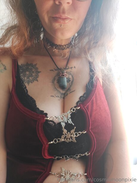 Cosmicmoonpixie pornstar adult photos
