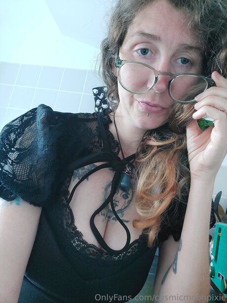 Cosmicmoonpixie star nudes photo