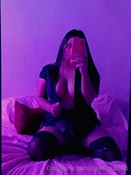 Lucreciaaldana model porn picture