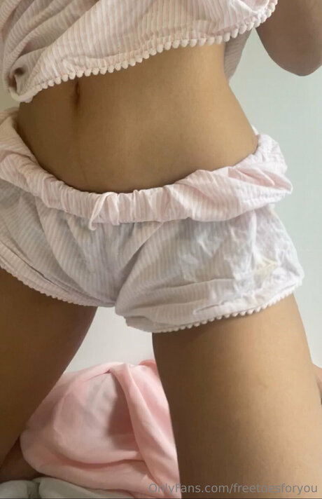 Freetoesforyou pornographic actress image