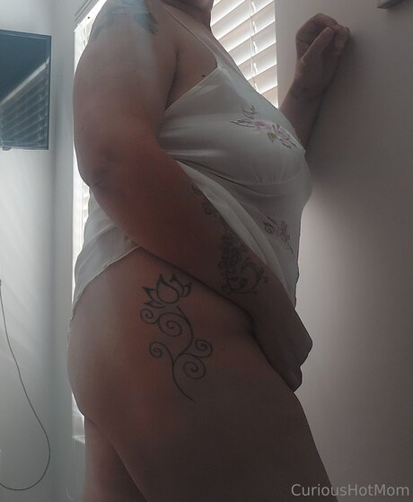 U27739437 model hot images