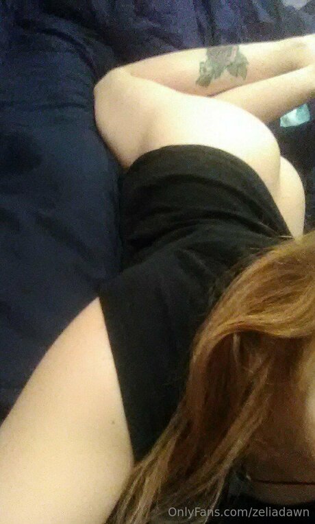 Zeliadawn model nude photo