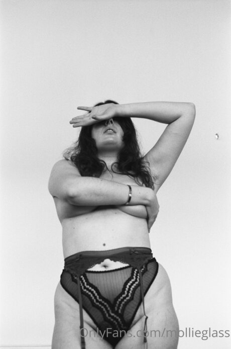 Mollieglass exclusive actress galleries