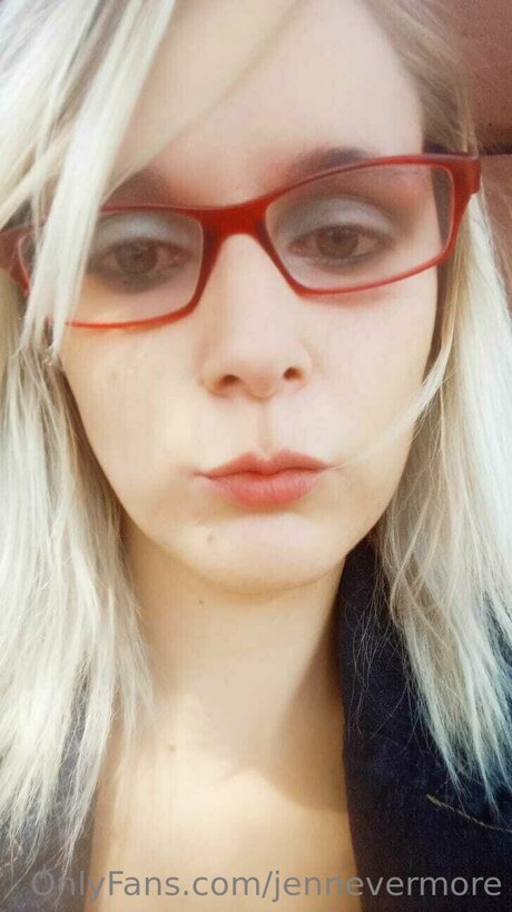 Jennevermore exclusive model images