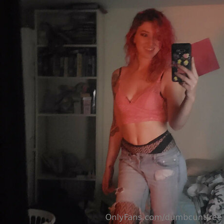 Dumbcuntfree art model images