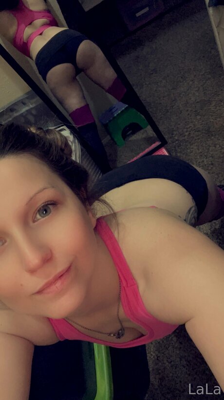 Goldengurl999 star top img