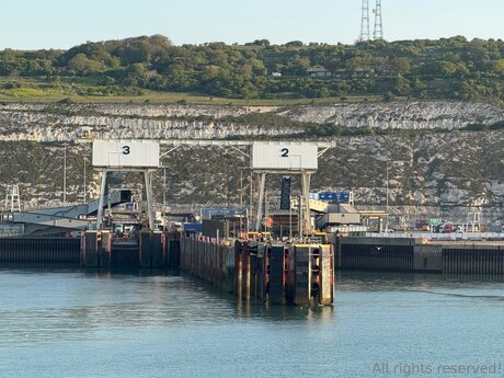 Travelsunshine pornstar naked photo