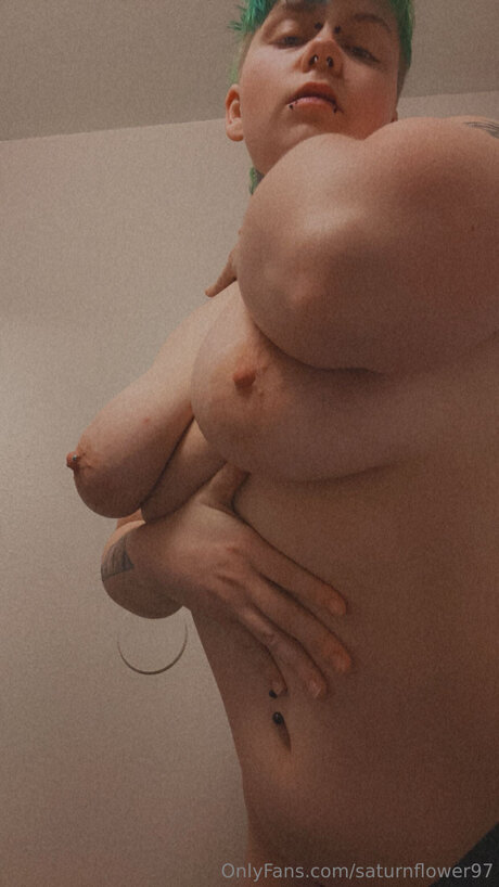 Saturnflower97 best pornstar photo