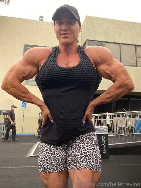 Helletrevino sex model pic