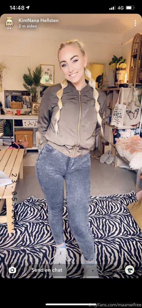 Maanwifree nude actress picture