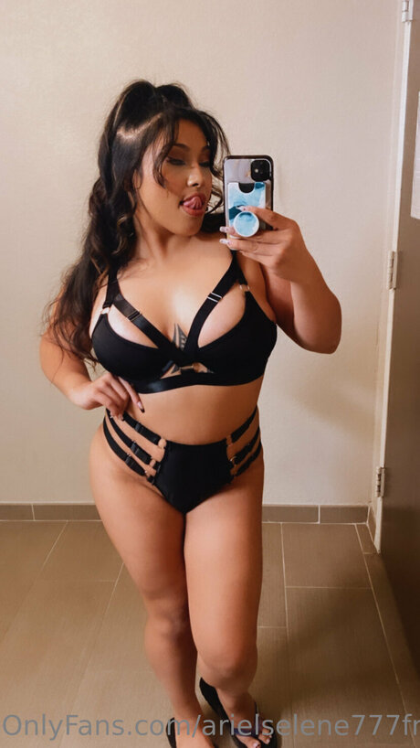 Exoticadolll star adult photo