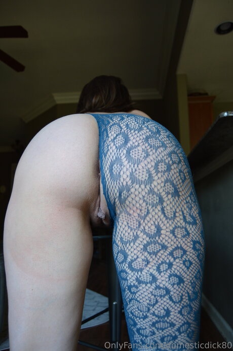 Suburbanbrunettehubs nudes pornstar pics