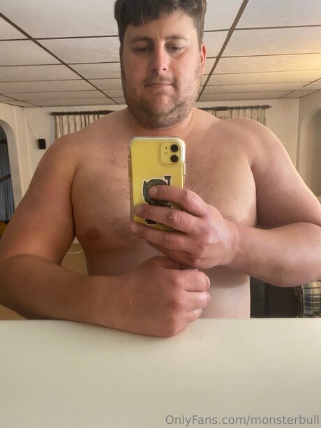 Thebulkinghog nice model pic