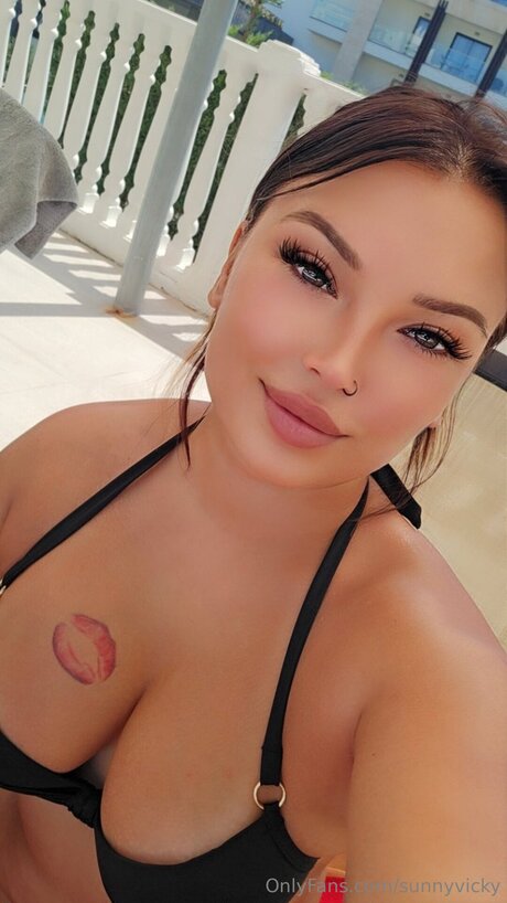 Sunnyvicky best actress images