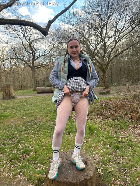 Candyj pornstar naked photo