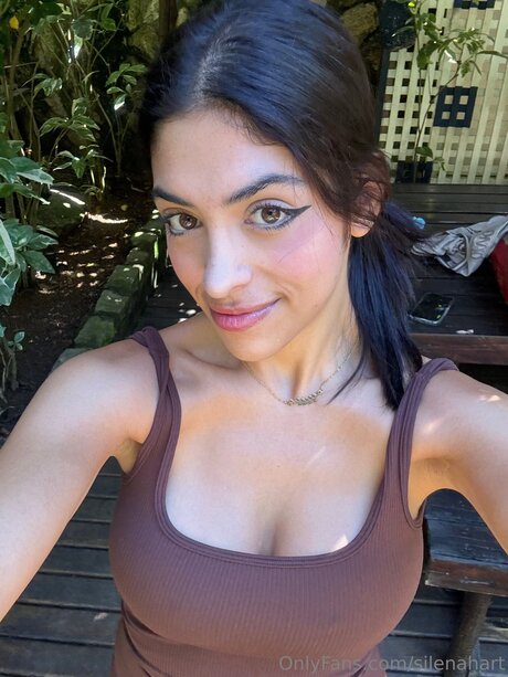 Silenahart exclusive model img