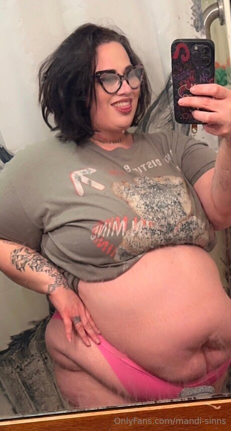 Mandi Sinns pretty star pic