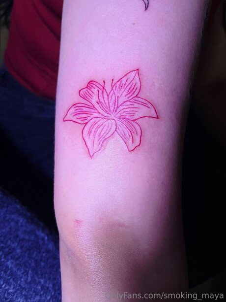 Smoking Maya star nice galleries