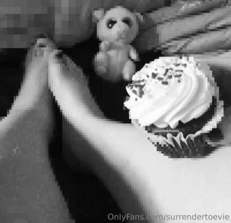 Surrendertoevie perfect model pictures