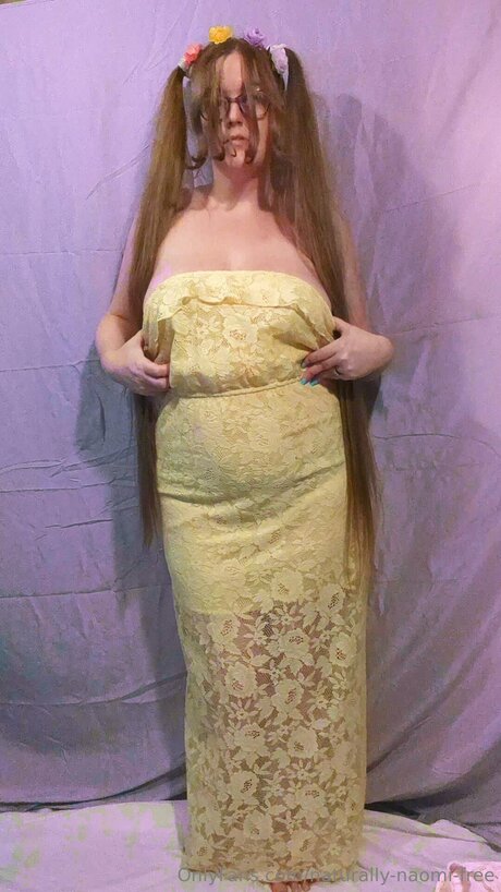 Naturally Naomi Free star beautiful gallery