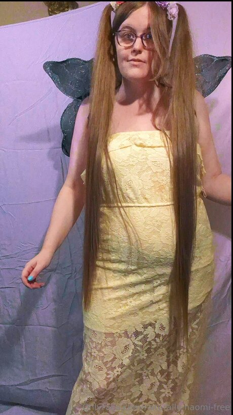 Naturally Naomi Free star nice photo