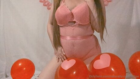 Naturally Naomi Free sexy model archive