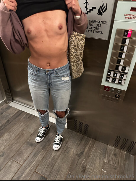 Missbrooke5 porn star galleries