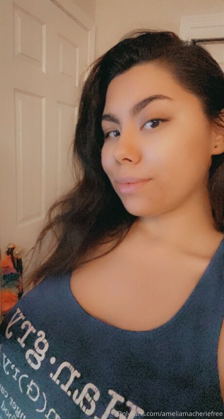 Ameliamacheriefree model sex picture