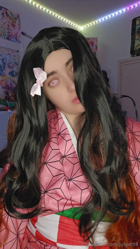 Julyett4 top actress pics