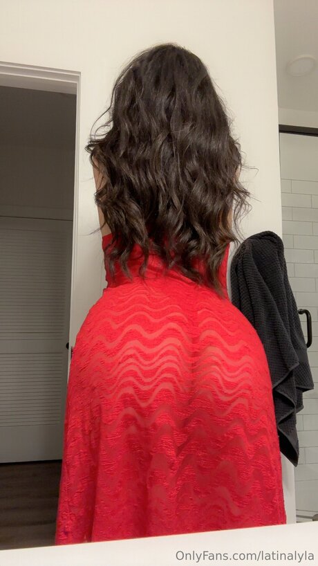 Latinalyla model free img