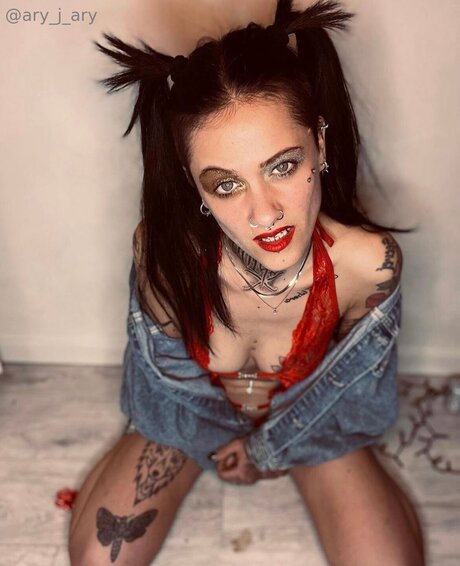 Ary J Ary nudes star galleries