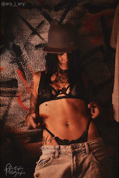 Ary J Ary pornstar pretty archive