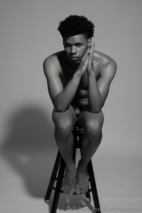 Kurlyheadtrelll exclusive star picture