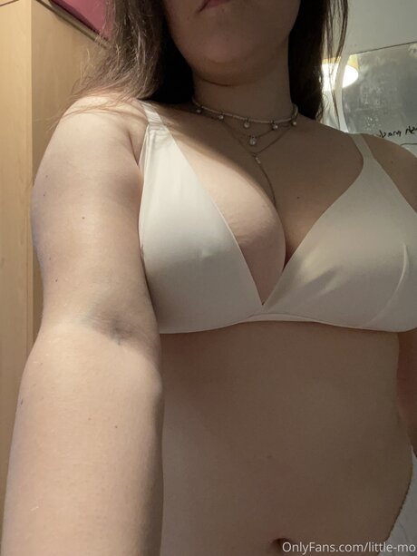 Little Mo model nice pic