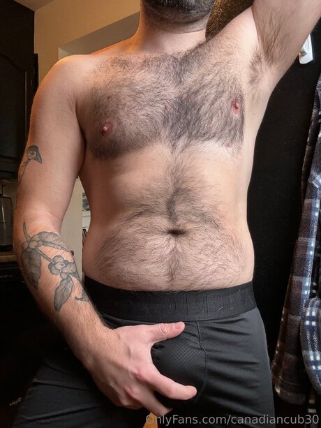 Canadiancub30 star exclusive pic