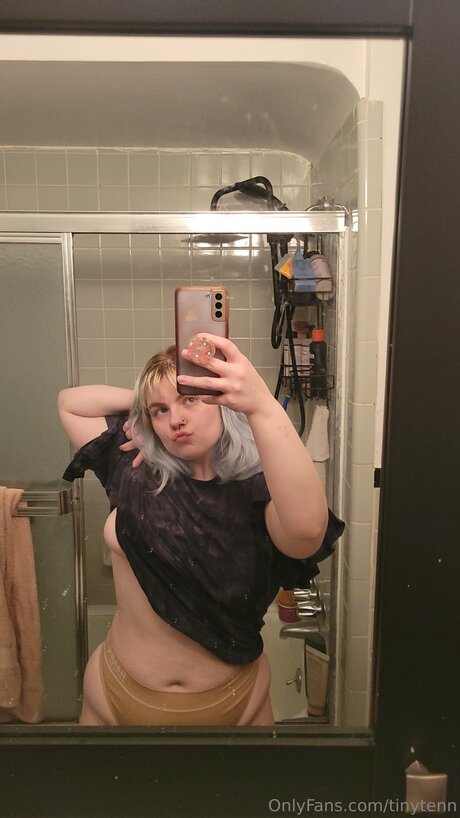 Tinytenn pornstar free picture