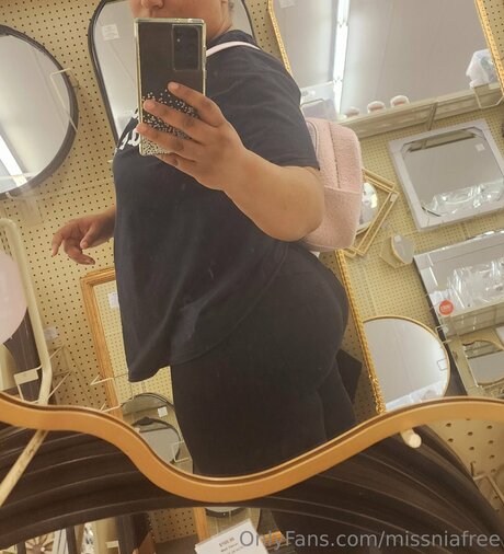 Missniafree model nice image