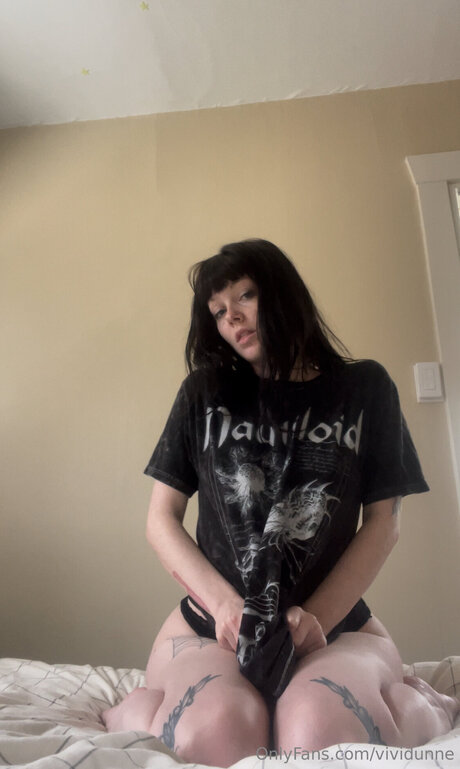 Vividunne free model picture