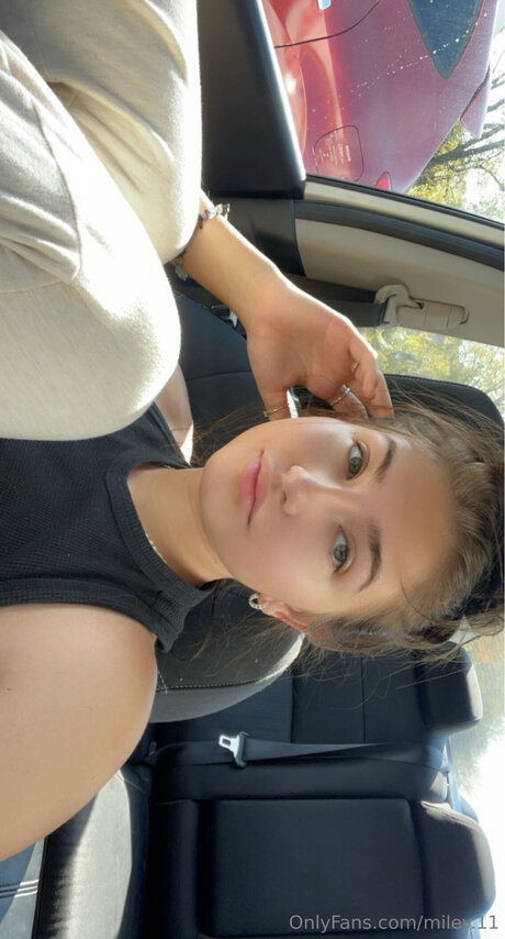 Miley 11 exclusive star photo