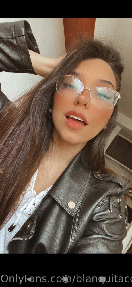 Blanquitacomolacocca model nice photo